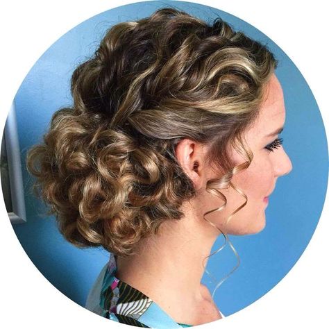 Naturally Curly Updo, Curly Natural Curls, Curly Prom Hair, Curled Updo, Prom Hair Updo, Curly Wedding Hair, Curly Updo, Curly Hair Updo, Penteado Cabelo Curto