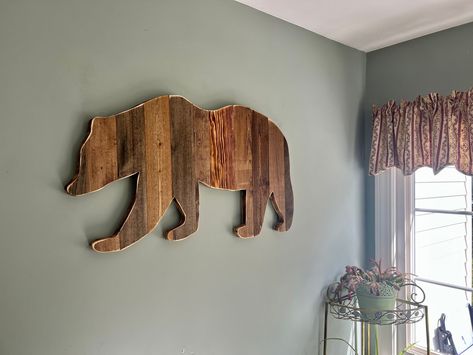 Excited to share this item from my #etsy shop: Rustic wooden bear silhouette out of repurposed wood, brown bear sign, wood sign, black bear, farmhouse decor, country house Wood Pallet Crafts, Jigsaw Projects, Old Window Frames, Cord Wood, Wood Art Diy, Woodwork Ideas, Goat Art, Bear Signs, Barn Wood Crafts