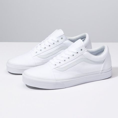 Canvas Old school Size: women’s 9.5 Court Outfits, Quince Outfits, Dorm Things, White Vans Shoes, Vans Vintage, Pink Quince, Tenis Vans, Quinceanera Ideas, Gym Clothing