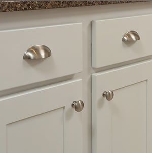 Kitchen Cabinets With Pulls, White Kitchen Hardware Ideas, Nickel Hardware Kitchen, Brushed Nickel Hardware Kitchen, Chrome Kitchen Hardware, Kitchen Hardware Ideas, Cabinet Hardware Brushed Nickel, Silver Cabinet Hardware, Stainless Steel Cabinet Hardware