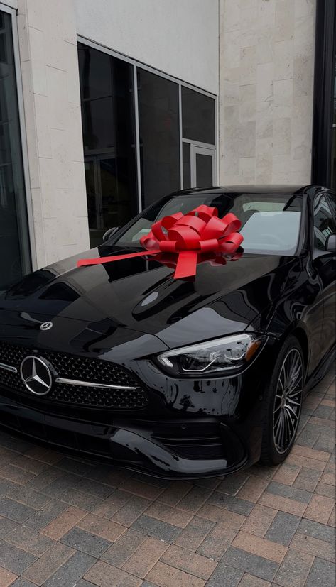 Black Mercedes, Tmax Yamaha, Vision Board Pics, مرسيدس بنز, Dream Cars Mercedes, Vision Board Pictures, Mercedes Car, Luxury Lifestyle Dreams, Benz Car