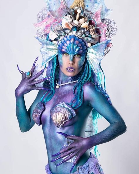 Were in awe of this Sea Goddess look created by @mayamakeup_studio using @mehronmakeup Celebre Pro HD Precious Gem Powder Metallic Powder Fantasy FX Liquid Latex 3D Gel and more! To get more details check out our latest blog. Model: @fatima_esmeraldaa Photography: @htovarh #mehronmakeup #mehron #seagoddess #specialeffects #sfxmakeup #bodypainting #prosthetics #halloween #halloweenmakeup #mermaid #underthesea #creativemakeup Mermaid Bodypaint, Prosthetics Makeup, Sea Creature Costume, Mermaid Photo Shoot, Spring Goddess, Goddess Look, Mermaid Custom, Peter And The Starcatcher, Liquid Latex