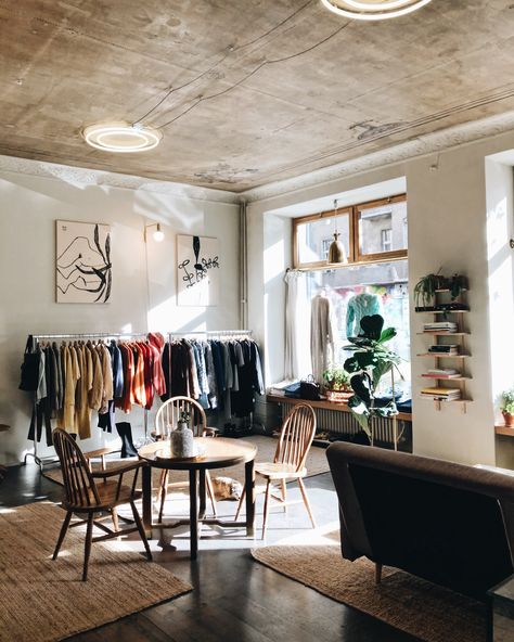 Small Clothing Store Interior, The Smell Of Coffee, Vintage Shop Display, Design Studio Office, Clothing Store Interior, Cafe Concept, Vintage Clothing Boutique, Clothing Displays, Homemade Art