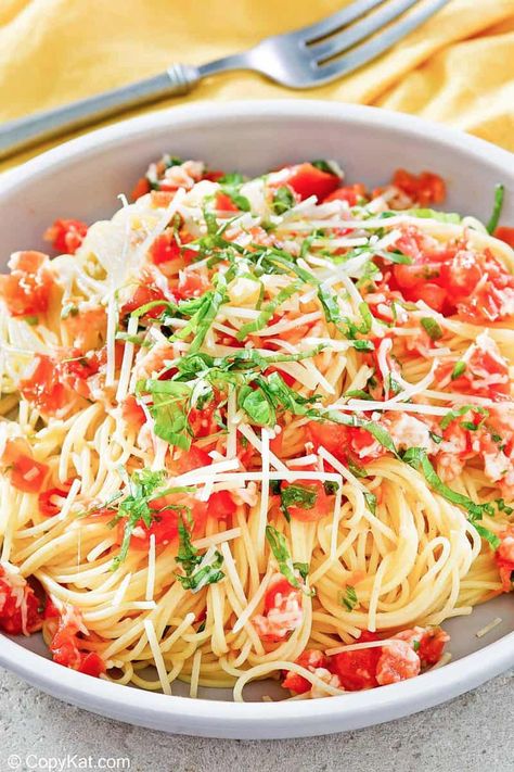 Capellini Pomodoro Recipe, Capellini Pomodoro, Pomodoro Recipe, Light Pasta Dishes, Hearty Food, Main Recipes, Light Pasta, Olive Garden Recipes, Pasta Sides