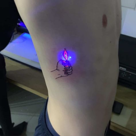 Light And Dark Tattoo, Uv Ink Tattoos, Dark Tattoo Ideas, Tatuaje Cover Up, Black Light Tattoo, Glow Tattoo, Tattoo Leggings, Neon Tattoo, Tatuagem Masculina Pequena