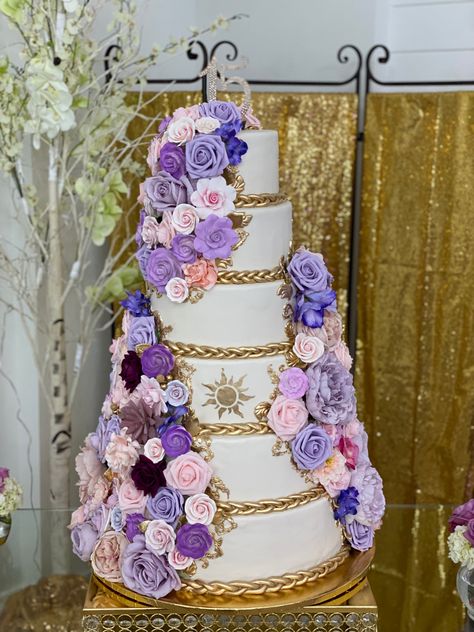 Rapunzel Cake For Quince, Tangled Theme Wedding Cake, Rapunzel Cake Quinceanera, Tangled Quinceanera Theme Cake, Rapunzel Quinceanera Theme Cake, Repunzel Quince Theme Cake, Tangled Themed Sweet 16 Cake, Rapunzel Theme Quinceanera Dress, Quince Tangled Theme