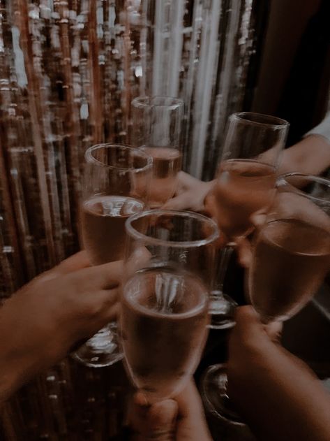 New Years Eve Pictures, Ball Aesthetic, Happy New Year Photo, House Of Balloons, Happy New Year Wallpaper, New Year Pictures, Happy Birthday Wallpaper, New Year’s Day, Happy New Years