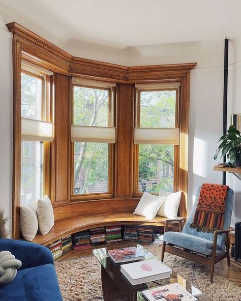 Bay Window Bedroom, Bay Window Ideas, Bay Window Benches, Living Room Bay Window, Bay Window Treatments, Bay Window Living Room, Bay Window Seat, Window Seat Design, Window Nook