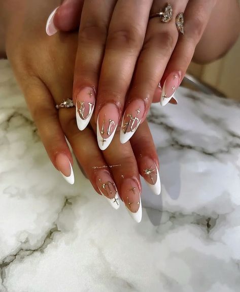 Nail Inspo Birthday, Birthday Acrylic Nails, Nails Virgo, Virgo Nails, Zodiac Nail Designs, Zodiac Nails, Birthday Virgo, 21st Birthday Nails, Nails Birthday