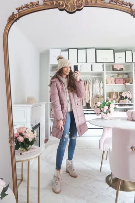 Women's Winter Fashion Ideas Winter Outfits Pink Jacket, Pink Rain Jacket Outfit, Light Pink Puffer Jacket Outfit, Pink Puffer Jacket Outfit Winter, Winter Trip Outfits Cold Weather, Pink Coat Outfit Winter, Pink Puffer Jacket Outfit, Winter Outfits Dress, Women's Winter Outfit