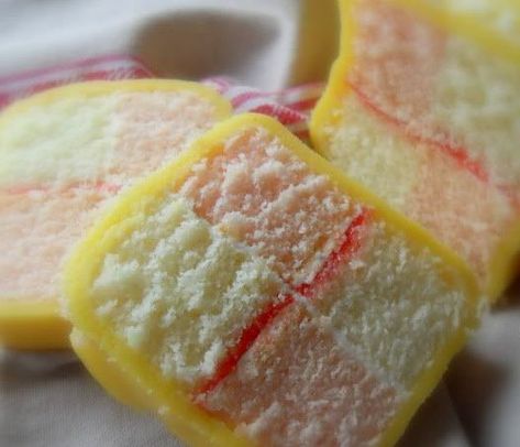 A Traditional Battenburg Cake Battenburg Cake Recipe, British Cakes, Bakery Items, The English Kitchen, English Kitchen, English Kitchens, British Bake Off, British Baking, Great British Bake Off