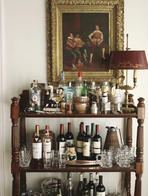 Liquor Cabinet Styling, Havana Decor, Alcohol Cabinet, Traditional Livingroom, Entertaining At Home, Entertaining House, Southern Cottage, Bar Tray, Bar Inspiration