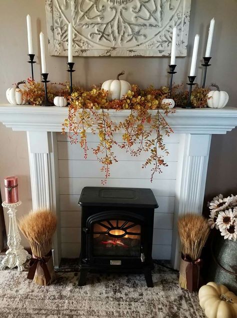 Fall Fireplace Decor, Fall Mantle Decor, Fall Fireplace, Fireplace Mantle Decor, Fall Mantle, Easy Fall Decor, Fall Living Room, Fireplace Mantel Decor, Cozy Fall Decor