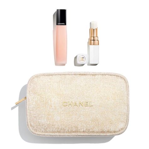 Chanel Makeup Set, Chanel Cosmetic Bag, Chanel Makeup Bag, Chanel Pouch, Elegant Pouch, Chanel Cosmetics, Camellia Oil, Chanel Beauty, Chanel Makeup