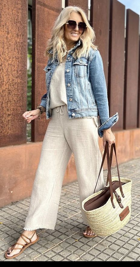 Stylish Outfits For Women Over 50, Over 60 Fashion, Elegante Casual, Mode Casual, Casual Chic Outfit, Fashion Mistakes, 가을 패션, Fashion Over 40, Fashion Over 50