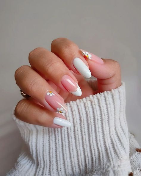 50 Cute Spring Flower Nails to Inspire You Nude Nails With Flowers, Easy Flower Nails, Cute Flower Nails, Flower Nail Art Tutorial, Spring Flower Nails, White Almond Nails, White French Nails, Snow Nails, Cherry Blossom Nails