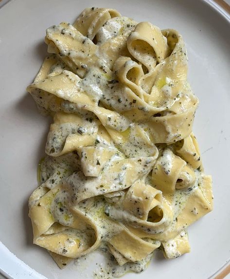 Pesto Cream Sauce, Pasta Aesthetic, Cream Pasta, Homemade Pesto, Food O, Think Food, Food Is Fuel, Cream Sauce, Food Obsession