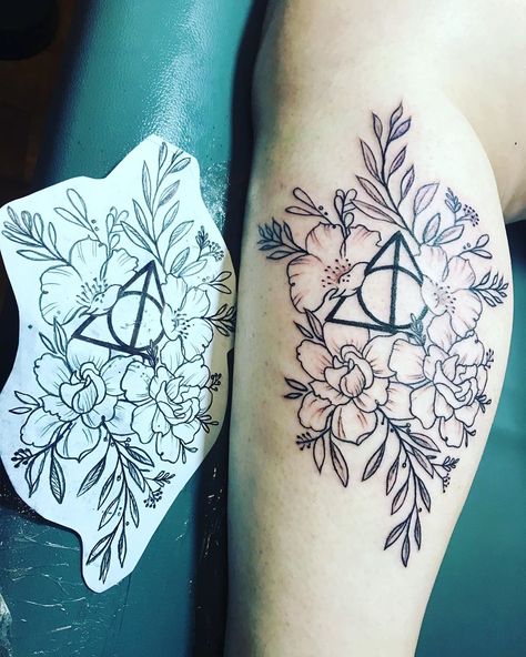 Hallows Tattoo, Hp Tattoo, Female Sleeve, Harry Potter Tattoos, Meaningful Tattoo, Harry Potter Tattoo, Female Tattoo Artists, Full Sleeve Tattoos, Hot Tattoos