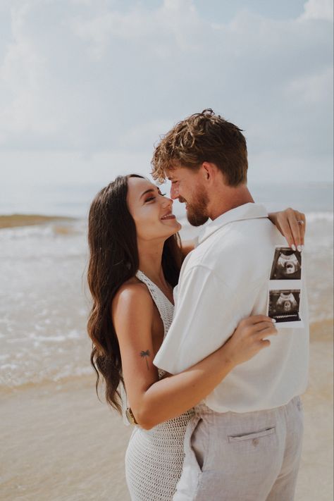 Beach Baby Announcement, Beach Pregnancy Announcement, Pregnancy Announcement Photography, Beach Maternity Pictures, Gender Reveal Photography, Pregnancy Announcement Pictures, Announcement Photoshoot, Pregnancy Announcement Photoshoot, Folsom Lake