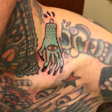 Reposting @lordsoul666: “I drew this creepy hand tattoo for a small space on my neck. Thanks you @matttrimbletattoo for doing this for me. #creepyhand #tattooart #spookyart #tattoodesign Severed Hand, Alchemy Tattoo, Creepy Hand, Hand Tattoo, Small Space, Hand Tattoos, Skull Tattoo, Art Tattoo, Small Spaces