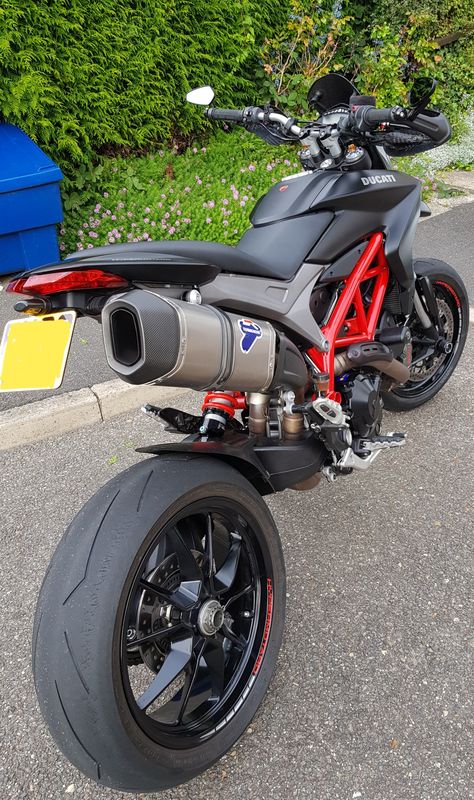 Ducati Hypermotard Custom, Motard Bikes, Hypermotard Ducati, Vrod Custom, Scrambler Cafe Racer, Ducati Xdiavel, Logo Moto, Download Free Ringtones, Ducati Monster 696