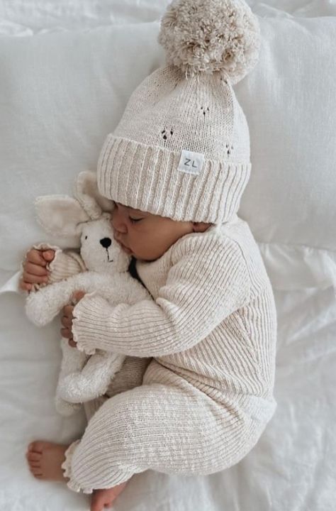 Kelsey Floyd Pregnant, Baby Stuff Aesthetic, Baby Outfits Aesthetic, Winter Newborn Outfits, Newborn Outfits Boy, Baby Boy Outfits Newborn, Newborn Baby Boy Outfits, Newborn Boy Outfits, Newborn Style