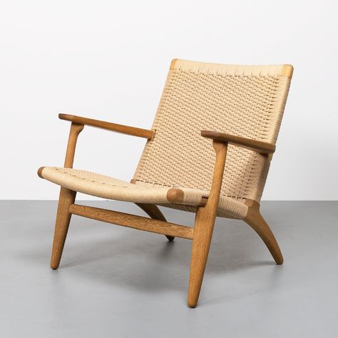 Listed on VNTG.com: Hans J. Wegner Model CH25 lounge chair, 1990s | #vntg #vintage Ch25 Lounge Chair, Carl Hansen, Hans J Wegner, Bukowski, Skagen, Easy Chair, Woven Paper, Chair Design, Solid Oak