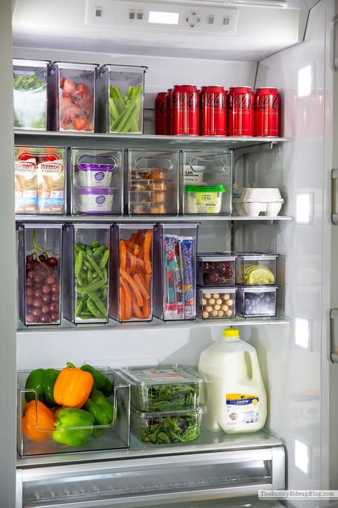 Organized Fridge (Sunny Side Up) Side By Side Fridge Organization, Organized Fridge, Freezer Organization, Fridge Shelves, Fridge Organisers, House Organisation, Small Fridges, Fridge Storage, Kitchen Organisation