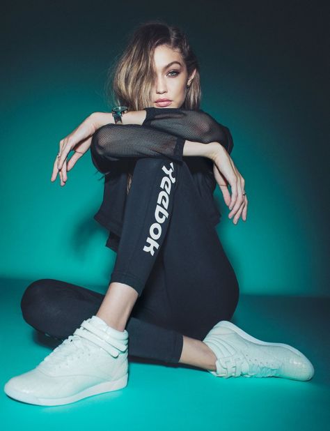 Gigi Hadid Photoshoot, Reebok Freestyle Hi, Urban Street Fashion, Reebok Freestyle, Modele Fitness, Modeling Poses, Pose Model, Studio Photography Fashion, Mode Editorials