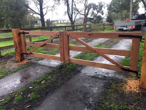 Rail Style Gates | Rail Fence Gate - Gippsland Timber Gates Farm Fence Gate, Farm Gates Entrance, Wooden Fence Gate, Wood Fence Gates, Post And Rail Fence, Farm Entrance, Wooden Gates Driveway, Backyard Gates, Timber Gates