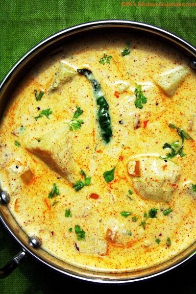 dahi aloo Dahi Aloo, Recipe Potato, Indian Veg Recipes, Aloo Recipes, Recipe Soup, Aloo Gobi, Vindaloo, Veg Dishes, Food Indian