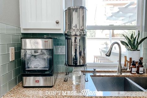 Berkey Water Filter Review - Don't Mess with Mama Berkey Water Filter Stand Ideas, Water Filter Stand Ideas, Water Filter Stand, Drinking Station, Small Towns In California, Plastic Free Food Storage, Berkey Water Filter, Filtered Water Bottle, Stand Ideas