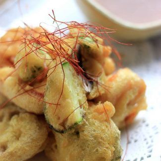 My PCOS Kitchen - Keto Tempura - These delicious crispy and flaky tempura pieces remind me of the real Japanese alternative. Perfect with some sauce or cooked in some hot sauce! Gluten-free, Dairy-free, Low Carb, Sugar-free, Wheat-free Keto Tempura, Low Carb Asian, Keto Sushi, Tempura Recipe, Keto Fish, Dessert Chef, Keto Fried Chicken, Tempura Batter, Keto Seafood