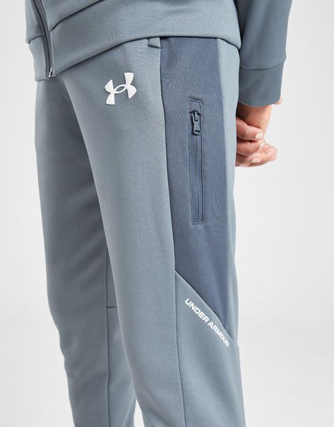 Hit the streets in these juniors' UA Armour Fleece Joggers from Under Armour. In a Gravel colourway, these regular-fit pants are cut from smooth Armour Fleece fabric for a comfy wear. They have an elastic, drawcord waistband for an adjustable fit, with cuffed ankles to secure the fit, and side pockets for your essentials. Finished with signature Under Armour branding at the thigh. Machine washable. Comfy Wear, Fleece Joggers, Fit Pants, Jd Sports, Home Delivery, Workout Pants, Fleece Fabric, Under Armour, Buy Now