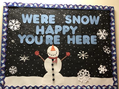 January Bulletin Board Ideas, Winter Bulletin Board Ideas, Winter Boards, Winter Door Decorations Classroom, Toddler Bulletin Boards, Winter Bulletin Board, Holiday Bulletin Boards, Christmas Bulletin Boards, Work Bulletin Boards