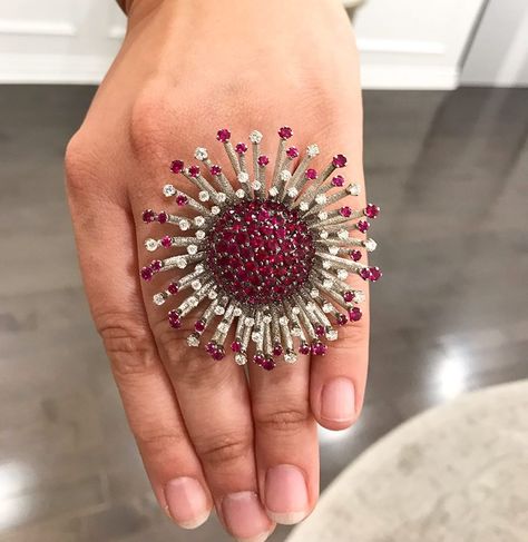 Luxury Ruby Jewelry With Stone Work, Luxury Fine Jewelry Ruby Ring With Diamond Cut, Luxury Exquisite Ruby Jewelry, Luxury Ruby Flower Ring Fine Jewelry, Luxury Ruby Jewelry With Intricate Design, Wedding Jewellery Designs, Statement Piece Jewelry, Henna Tattoo Designs Hand, Diamond Pendants Designs