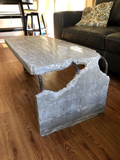 Diy Coffee Table Industrial, Concrete Wood Coffee Table, Diy Concrete Coffee Table, Coffee Table Concrete, Concrete Room, Concrete Interior Design, Concrete Dye, Industrial Pipe Furniture, Cement Table