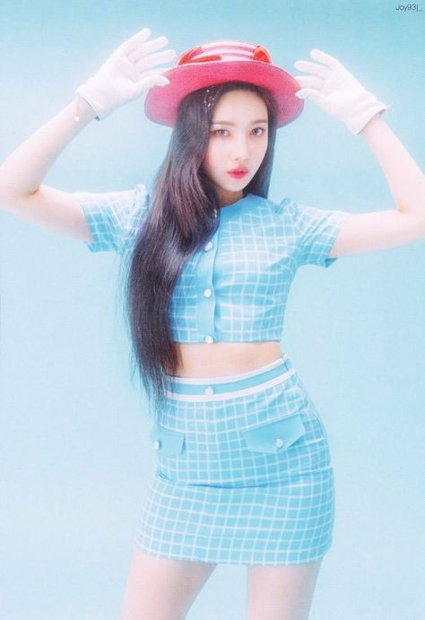 Joy red velvet cookie jar Red Velvet Photoshoot, Red Velvet Cookies, Park Sooyoung, Red Velvet Joy, Red Velvet Irene, Girl Cakes, Cookie Jar, Blue Aesthetic, Korean Girl