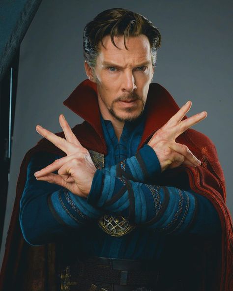 Superhero Painting, Doc Strange, Doctor Strange Benedict Cumberbatch, Sherlock Holmes Benedict, Captain Marvel Carol Danvers, Doctor Stranger, Picture Of Doctor, Doctor Strange Marvel, Dr Strange