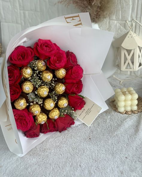 Bouquet Flower & Ferrero Bouquet Ferrero Bouquet, Bouquet Flower, 2025 Vision, New Year Gifts, Flowers Bouquet, Vision Board, Flowers, Floral, Gifts