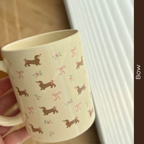 Sipping just got sassier 🐾💐! Introducing the must-have mug for every dog lover - our Floral Sausage Dog Ceramic Mug. #smallbusiness #smallbusinessowneruk #lilpinsessentials #SipInStyle #DogDecor #FloralDesign #ChicSips #HomeTrends #PetLovers #StylishHome #UniqueMugs #DecorInspiration #AnimalMagic Breakfast Mug, Dachshund Pattern, Dog Ceramic, Pattern Ceramic, Mug With Handle, Animal Magic, Oatmeal Breakfast, Cute Kitchen, Coffee Routine