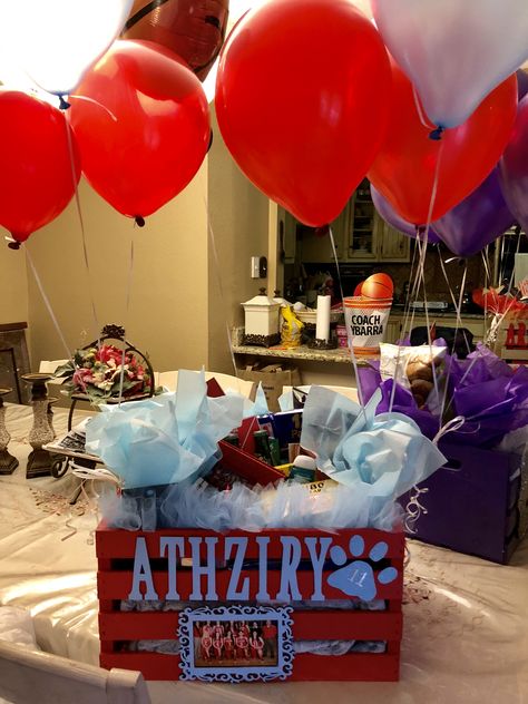 Senior Night Basket For Boyfriend, Senior Game Gifts, Senior Day Baskets, Senior Night Gift Basket Ideas Softball, Cheer Senior Baskets, Senior Night Basket Ideas Basketball, Senior Baskets Gift Ideas Basketball, Senior Night Baskets Cheer, Senior Night Basket Volleyball