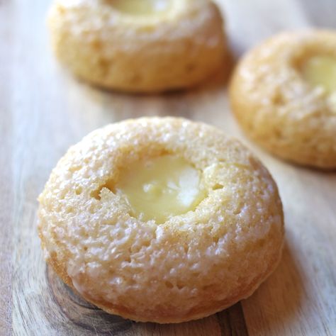 Baked Lemon Doughnuts with Homemade Lemon Curd Lemon Rice Soup, Lemon Pasta Recipes, Forbidden Rice, Homemade Lemon Curd, Lemon Rice, Lemon Pasta, Lemon Meringue Pie, Doughnut Recipe, Lemon Poppyseed