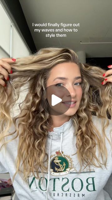 Logan Rae Hill on Instagram: "Follow for wavy hair tips 💕 My air dry routine is posted a couple videos back :)" How To Air Dry Wavy Hair, Air Dry Wavy Hair, Dry Wavy Hair, Styling Wavy Hair, Wavy Hair Routine, Wavy Hair Tips, Air Dry Hair, Dye My Hair, Hair Routines