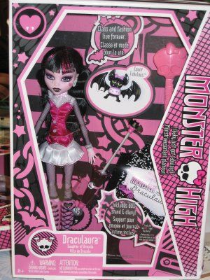 Draculaura 2010 Monster High Collection, Monster High Toys, Monster High Draculaura, Bat Animal, Arte Monster High, Moster High, Monster High Characters, Doll Stands, Bratz Doll