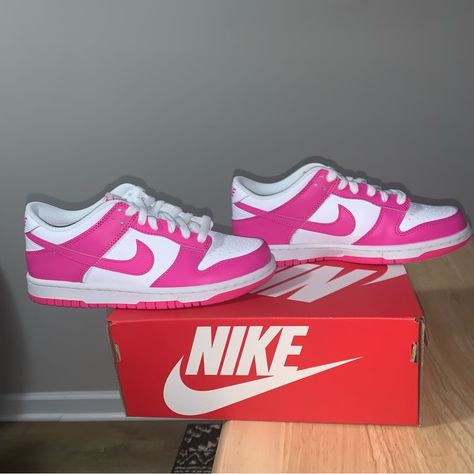 Nike Dunk Low Laser Fuchsia Gs Shoes Grade School Size 4y , Which Equates To A Women’s Size 5.5 Grade School Size 4.5y , Which Equates To A Women’s Size 6 Grade School Size 5y , Which Equates To A Women’s Size 6.5 New With The Original Box Women Dunks, Fye Shoes, Pink Dunks, Toddler Nike Shoes, Dunks Outfit, Black Shoes Sneakers, Pretty Sneakers, Nike Shoes Girls, Preppy Shoes