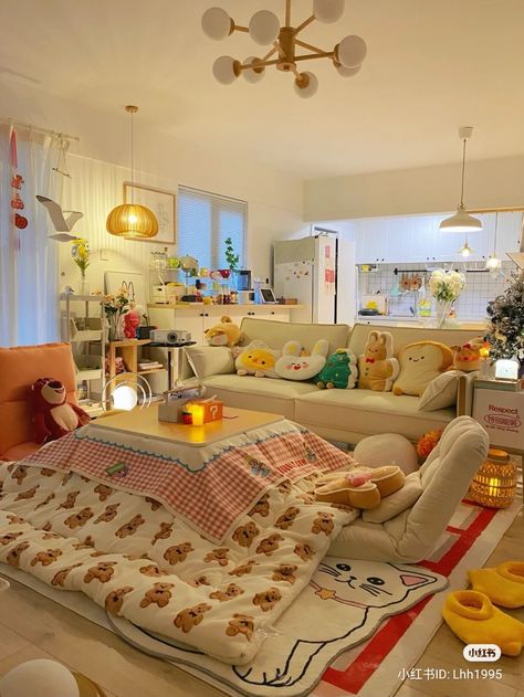 Living Room With Kotatsu, 475 Sq Ft Studio Apartment Ideas, Kotatsu Bedroom, Kotatsu Room, Anime Living Room Decor, Maximalist Playroom, Kotatsu Living Room, Kotatsu Aesthetic, Fun Living Room Ideas