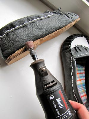 Leather Moccasins Diy, Making Moccasins, How To Make Moccasins, Moccasin Patterns, Diy Moccasins, Homemade Shoes, Make Your Own Shoes, Handmade Moccasins, Moccasin Pattern