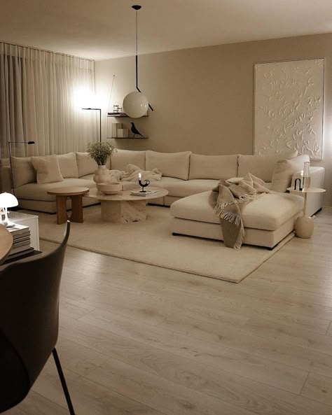 Beige Living Rooms, Apartment Living Room Design, Dream Apartment Decor, Home Decor Ideas Living Room, Kitchen Home Decor, Home Decoration Ideas, 아파트 인테리어, Ideas Living Room, Home Design Living Room