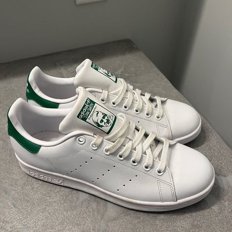 Woman’s Adidas Stan Smiths Adidas Smith, Shoe Rotation, Obx Dr, Dr Wardrobe, Twenty Twenty, Tennis Shoes, Will Smith, Feminine Style, Urban Fashion